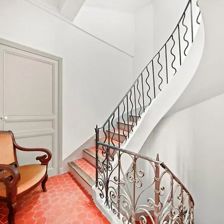 Escapade Elegante Dans Un Ecrin D Histoire Apartamento *
